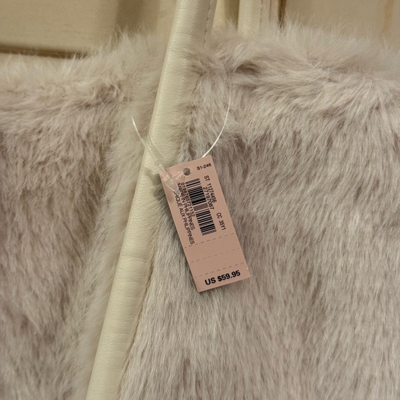 Victoria’s Secret VS White Faux Fur Tote Bag - Picture 4 of 4